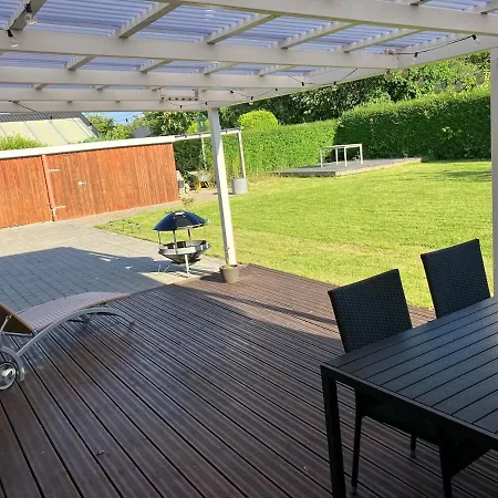 House Close To Center, And Great Northern Vila