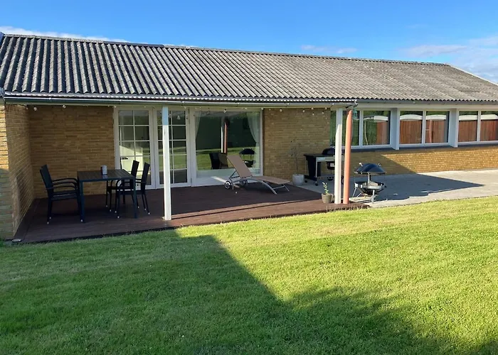 House Close To Center, And Great Northern Villa *